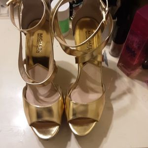 MICHAEL KORS WEDGE HEELS